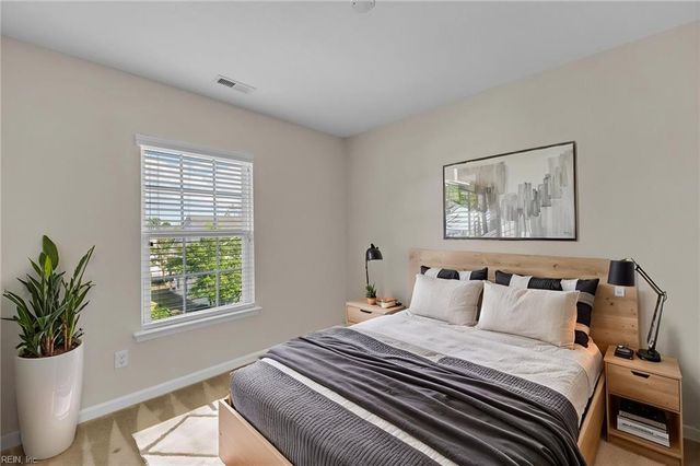 273 Tigerlilly DR, Portsmouth, VA 23701