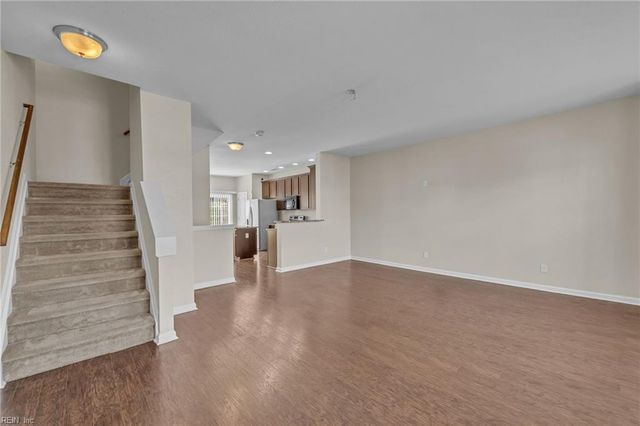 273 Tigerlilly DR, Portsmouth, VA 23701