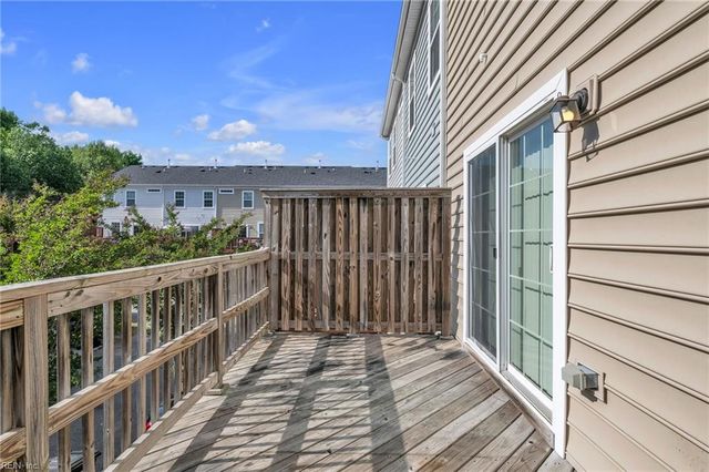 273 Tigerlilly DR, Portsmouth, VA 23701