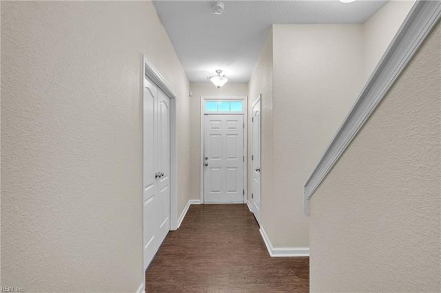 273 Tigerlilly DR, Portsmouth, VA 23701