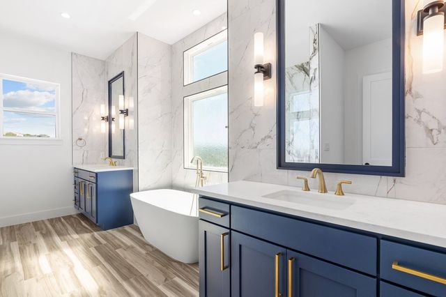 1827 Foothills Dr, Kerrville, TX 78028