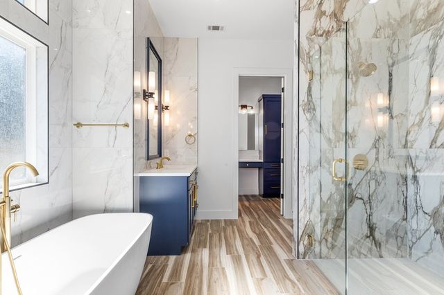 1827 Foothills Dr, Kerrville, TX 78028