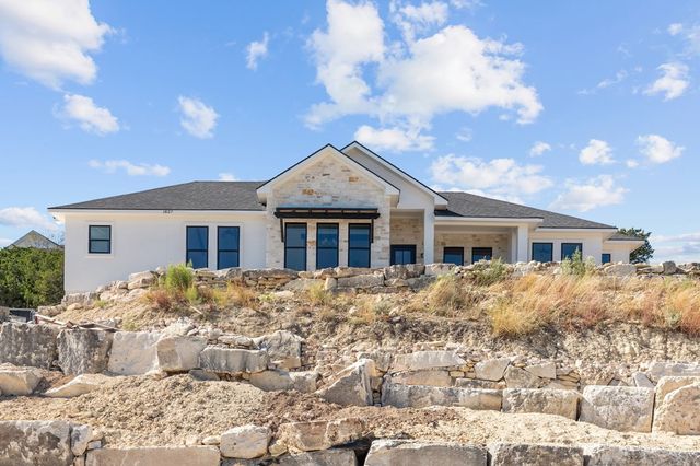 1827 Foothills Dr, Kerrville, TX 78028