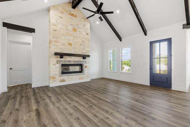 1827 Foothills Dr, Kerrville, TX 78028