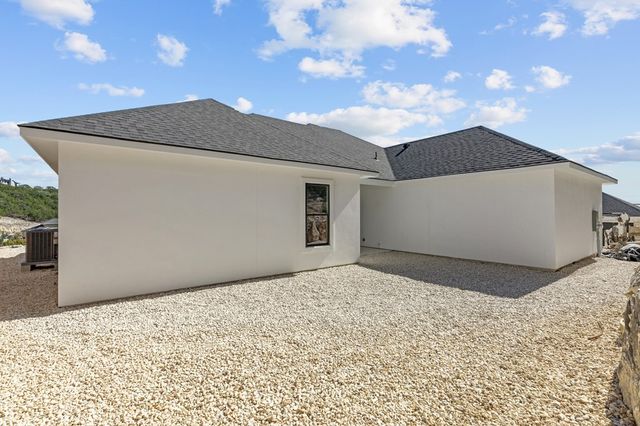 1827 Foothills Dr, Kerrville, TX 78028