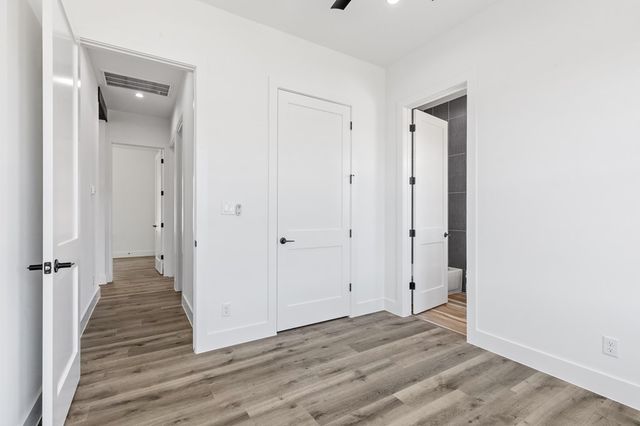 1827 Foothills Dr, Kerrville, TX 78028