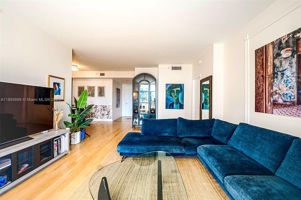 888 Brickell Key Dr 903, Miami, FL 33131