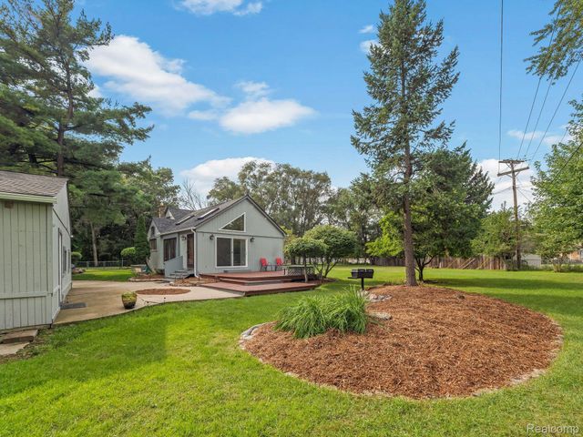 48070 SHELBY Road, Shelby Charter Township, MI 48317