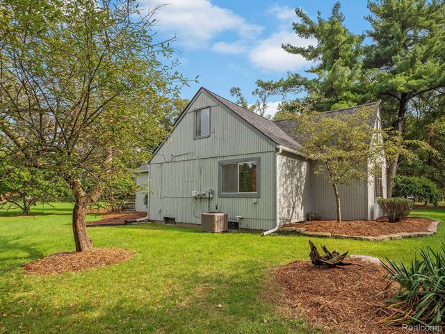 48070 SHELBY Road, Shelby Charter Township, MI 48317