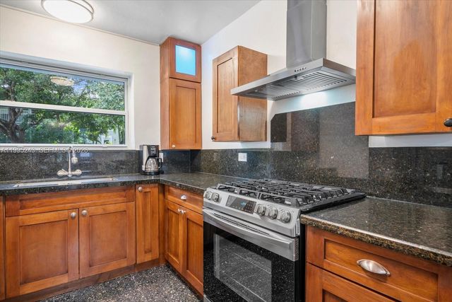 2951 Jefferson Street, Miami, FL 33133