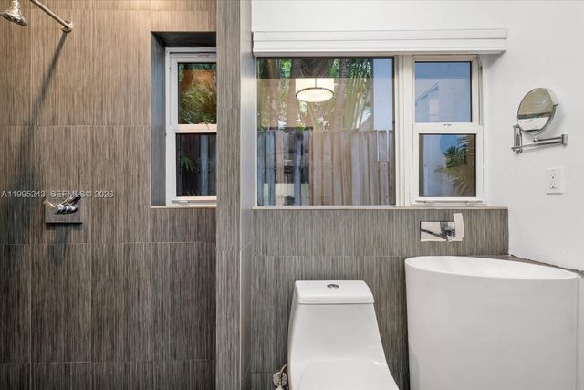 2951 Jefferson Street, Miami, FL 33133