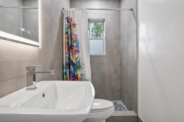 2951 Jefferson Street, Miami, FL 33133