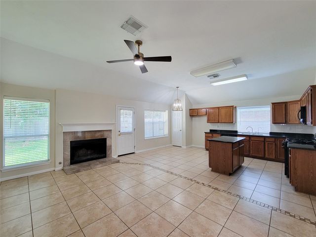 2930 Meadow Brook Drive, League City, TX 77573