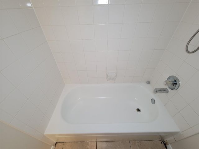 2930 Meadow Brook Drive, League City, TX 77573