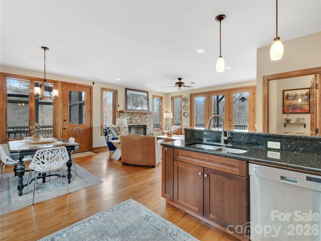 184 Deep Woods Lane, Saluda, NC 28773