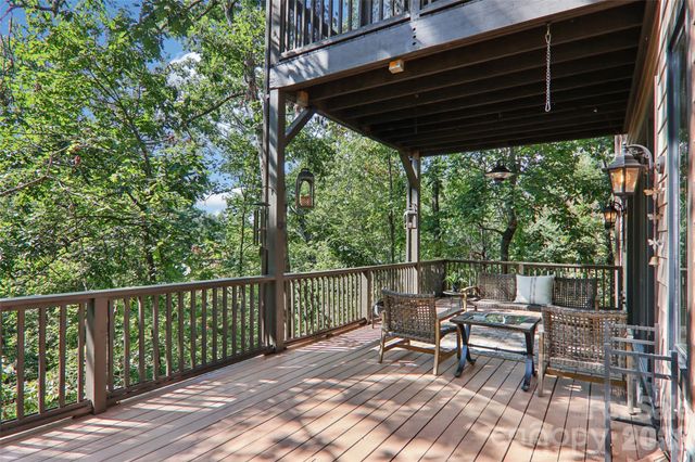184 Deep Woods Lane, Saluda, NC 28773