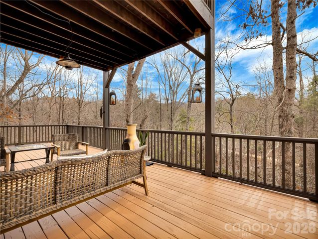 184 Deep Woods Lane, Saluda, NC 28773