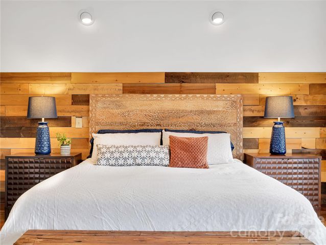 184 Deep Woods Lane, Saluda, NC 28773