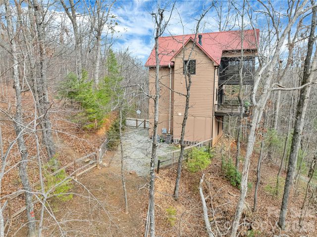 184 Deep Woods Lane, Saluda, NC 28773