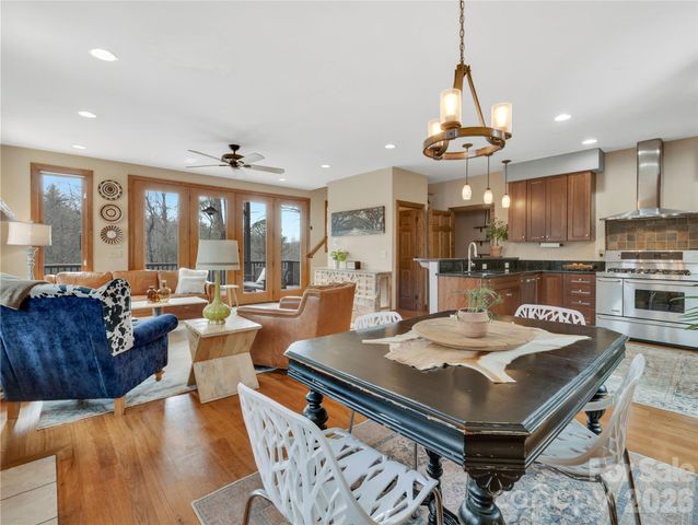 184 Deep Woods Lane, Saluda, NC 28773