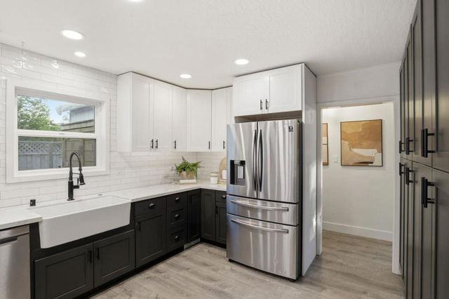 219 D Street, Redwood City, CA 94063