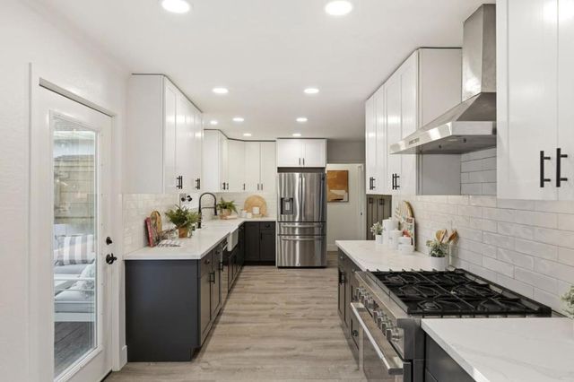 219 D Street, Redwood City, CA 94063