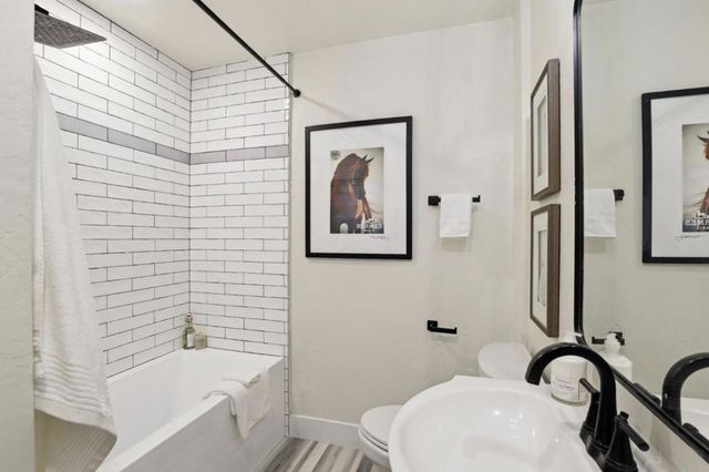 219 D Street, Redwood City, CA 94063