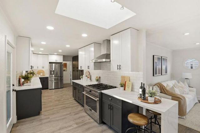 219 D Street, Redwood City, CA 94063