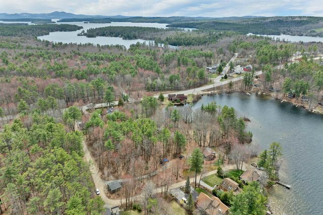 15 Merrivale Road, Moultonborough, NH 03254