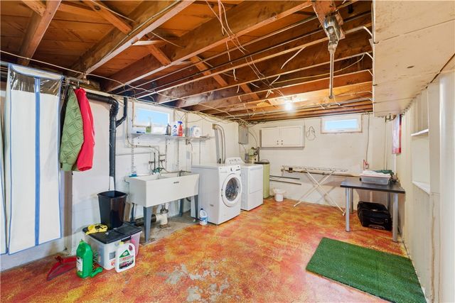 11 Madison Drive, Zelienople Boro, PA 16063