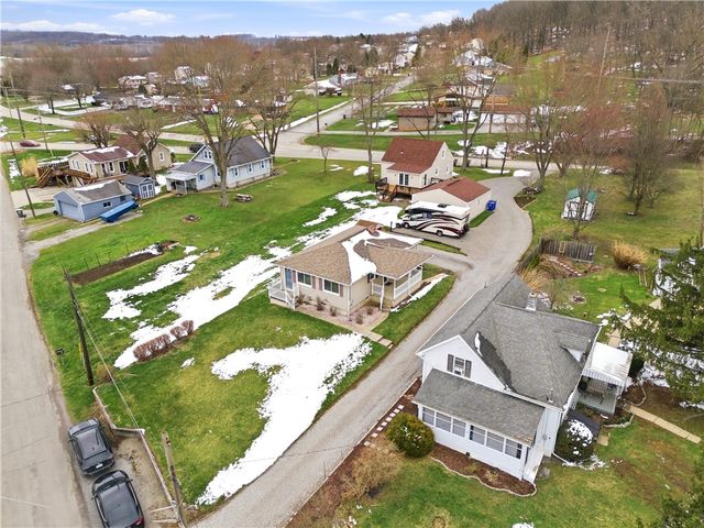 11 Madison Drive, Zelienople Boro, PA 16063