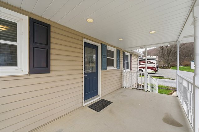 11 Madison Drive, Zelienople Boro, PA 16063