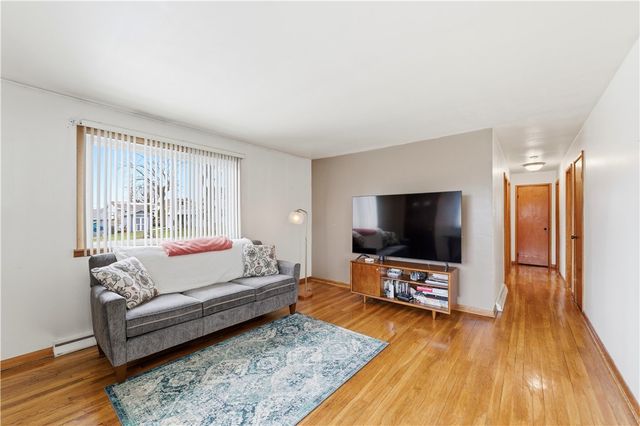 11 Madison Drive, Zelienople Boro, PA 16063