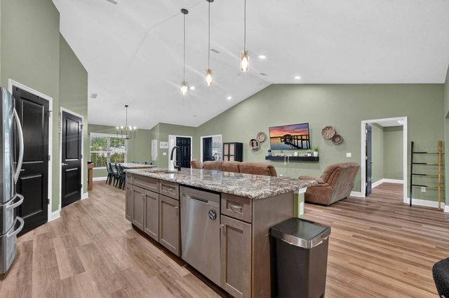5 LYNTON PLACE, Palm Coast, FL 32137