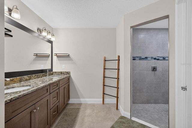 5 LYNTON PLACE, Palm Coast, FL 32137