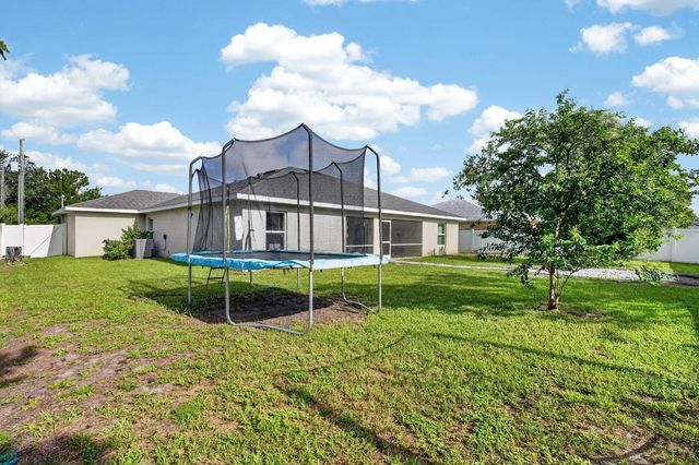 5 LYNTON PLACE, Palm Coast, FL 32137