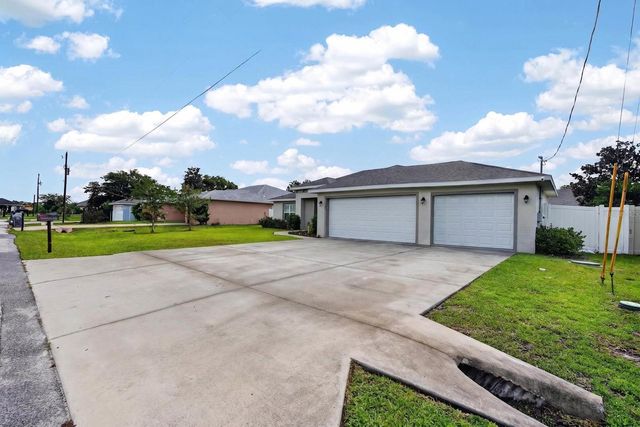 5 LYNTON PLACE, Palm Coast, FL 32137
