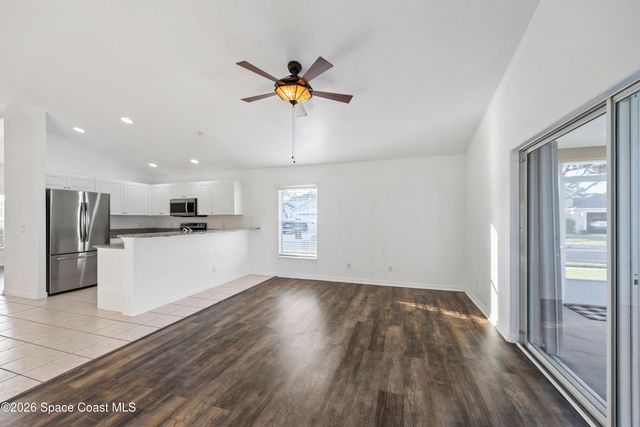 2140 Chinaberry Circle SE, Palm Bay, FL 32909