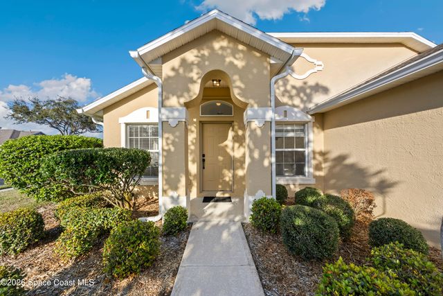 2140 Chinaberry Circle SE, Palm Bay, FL 32909