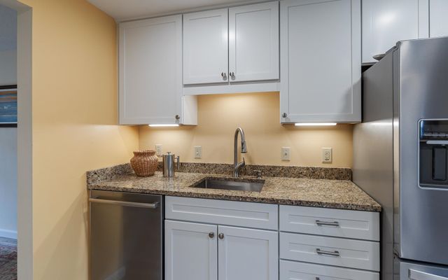 110 Arch St Apt 42, Keene, NH 03431