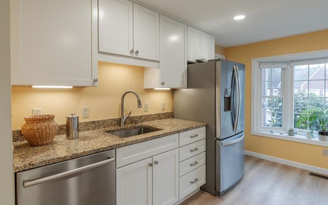 110 Arch St Apt 42, Keene, NH 03431