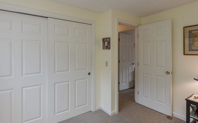 110 Arch St Apt 42, Keene, NH 03431