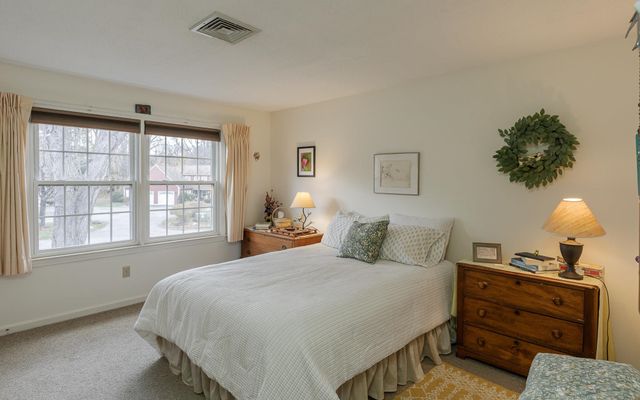 110 Arch St Apt 42, Keene, NH 03431