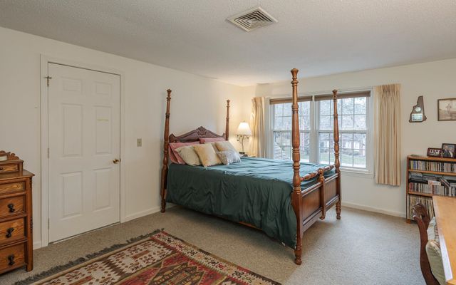 110 Arch St Apt 42, Keene, NH 03431