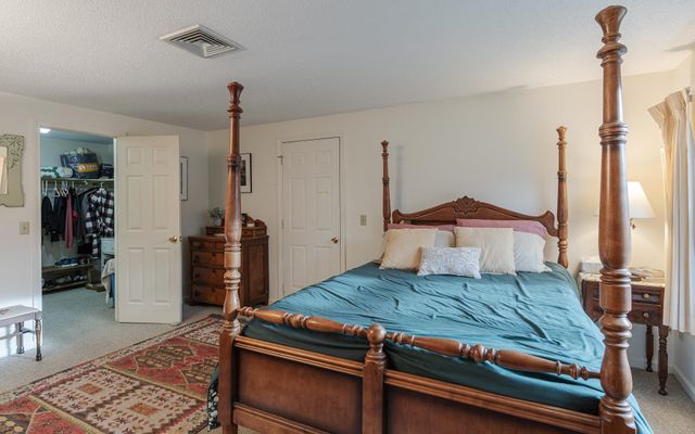 110 Arch St Apt 42, Keene, NH 03431