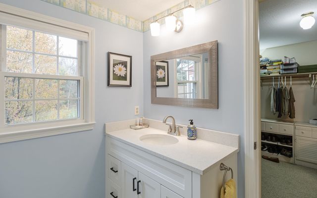 110 Arch St Apt 42, Keene, NH 03431