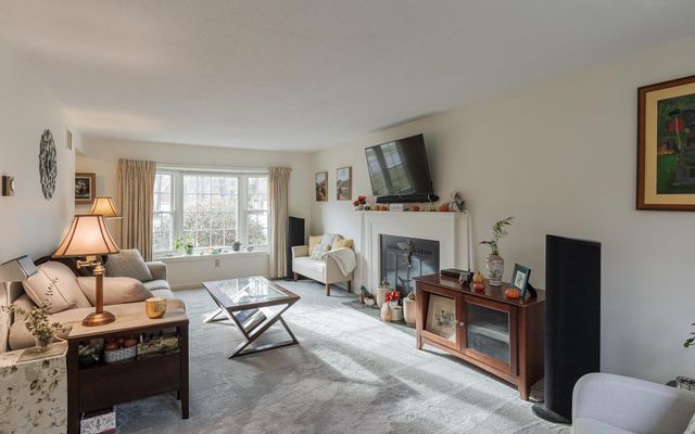 110 Arch St Apt 42, Keene, NH 03431