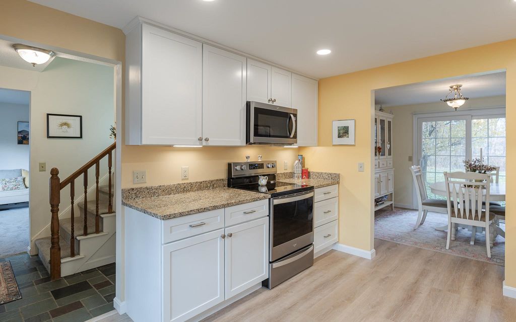 110 Arch St Apt 42, Keene, NH 03431