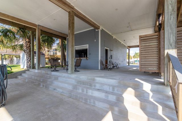 21815 Matagorda Drive, Galveston, TX 77554