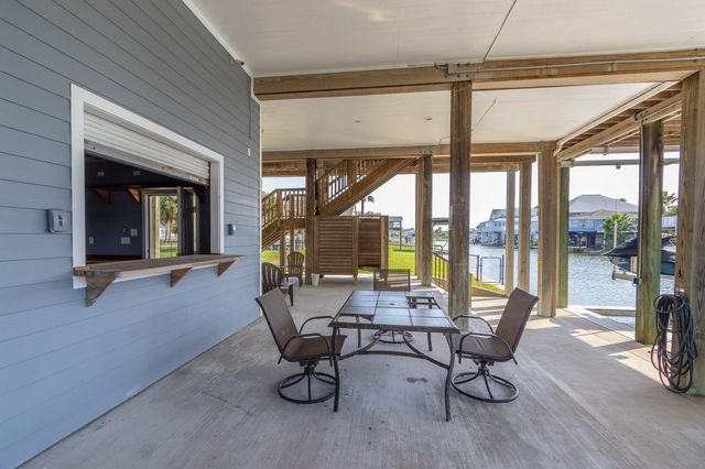 21815 Matagorda Drive, Galveston, TX 77554